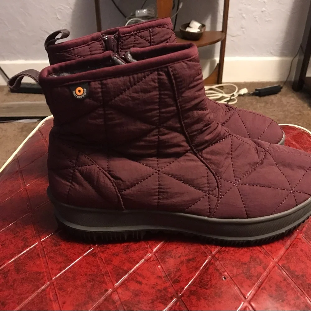 BOGS Women's Snowday Low Waterproof Insulated Winter Snow Boot